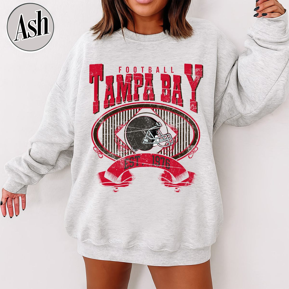 Unisex Tampa Bay football vintage crewneck sweatshirt for men and women
