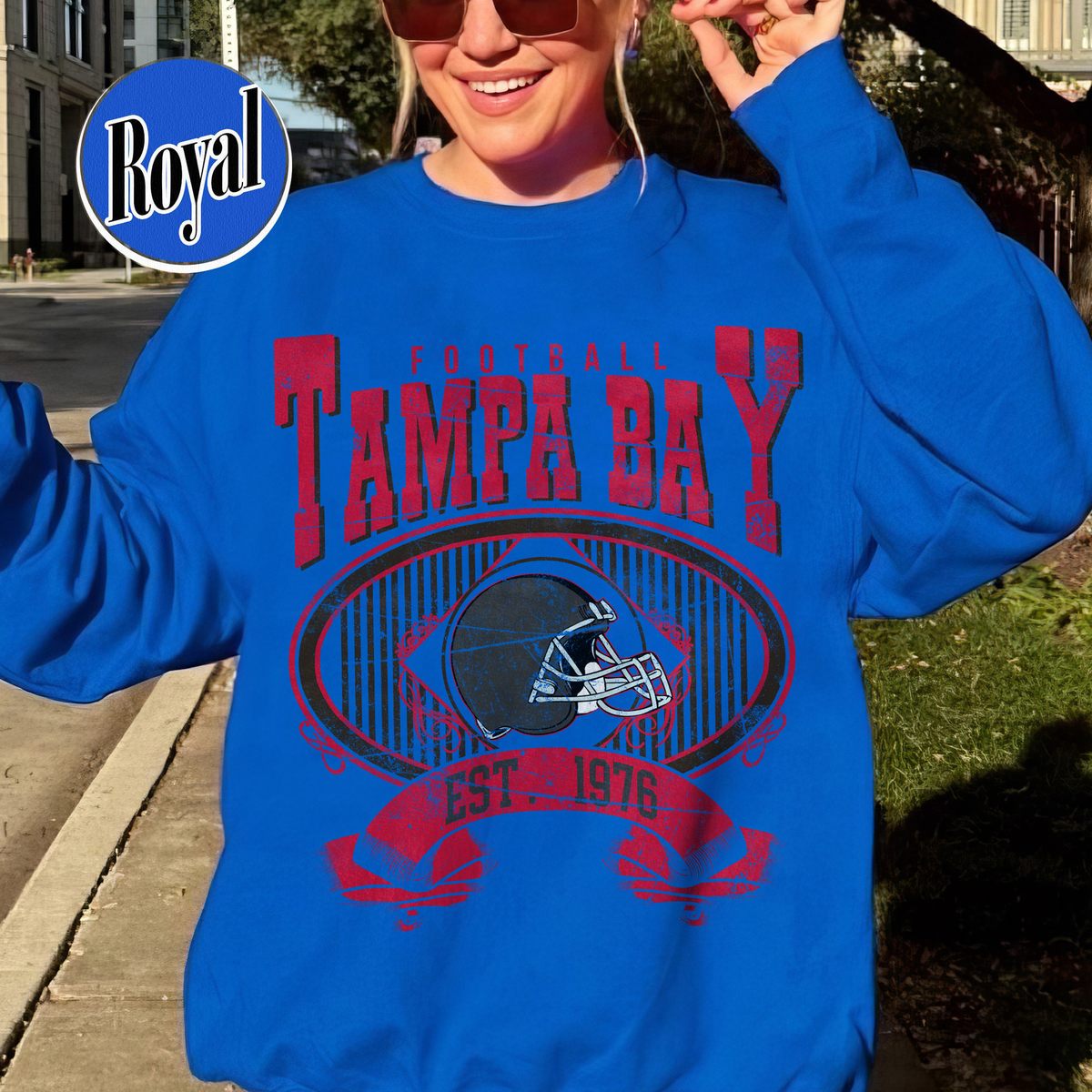 Unisex Tampa Bay football vintage crewneck sweatshirt for men and women