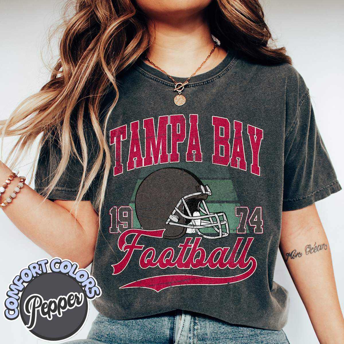 Unisex Tampa Bay football vintage t-shirt for men and women