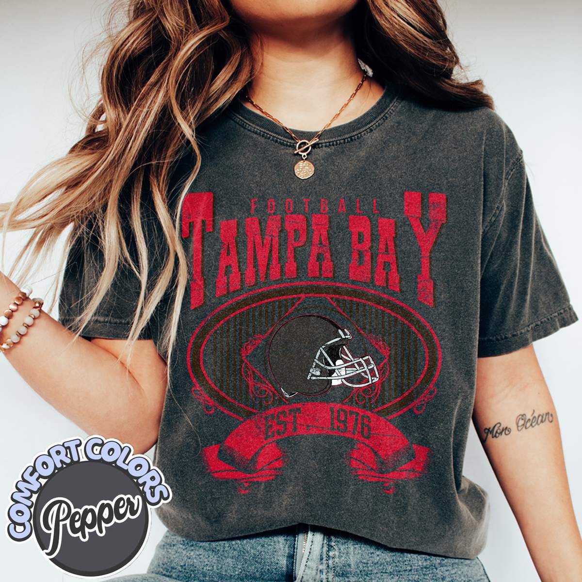 Unisex Tampa Bay football vintage t-shirt for men and women
